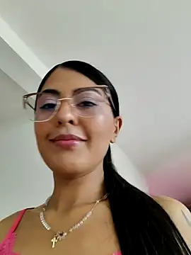 Snapshot of ValeNiitaLuv chatting on 24, 4, 2026 ValeNiitaLuv online show from 24, 4, 2026