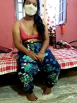 Snapshot of TeluguCuplehyd chatting on 13, 11, 2025 TeluguCuplehyd online show from 13, 11, 2025