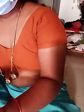 Snapshot of TeluguCuplehyd chatting on 3, 12, 2025 TeluguCuplehyd online show from 3, 12, 2025