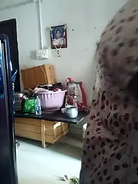 Snapshot of TeluguCuplehyd chatting on 9, 1, 2026 TeluguCuplehyd online show from 9, 1, 2026