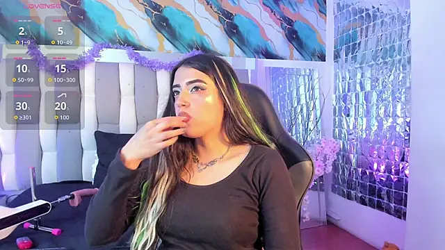 Snapshot of IsaDiiaz chatting on 14, 5, 2026 IsaDiiaz online show from 14, 5, 2026