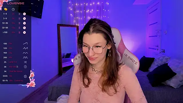 Snapshot of LinaBlossom_ chatting on 1, 10, 2025 LinaBlossom online show from 1, 10, 2025