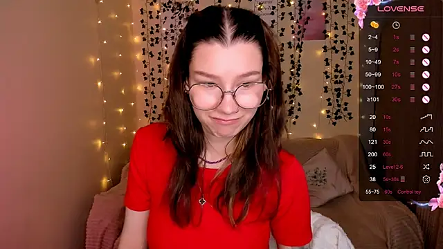 Snapshot of LinaBlossom_ chatting on 22, 10, 2025 LinaBlossom online show from 22, 10, 2025