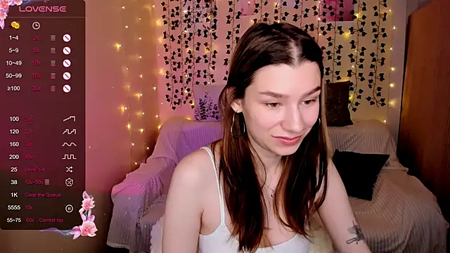 Snapshot of LinaBlossom_ chatting on 22, 11, 2025 LinaBlossom online show from 22, 11, 2025