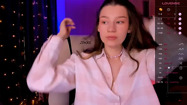 Snapshot of LinaBlossom_ chatting on 8, 1, 2026 LinaBlossom online show from 8, 1, 2026