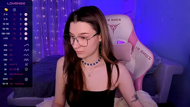 Snapshot of LinaBlossom_ chatting on 17, 2, 2026 LinaBlossom online show from 17, 2, 2026