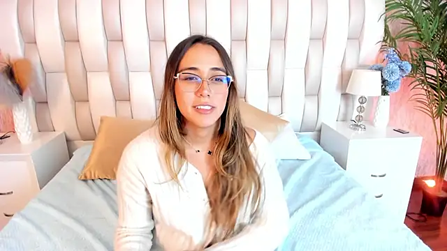 Snapshot of sara_ospina_ chatting on 1, 10, 2025 sara ospina online show from 1, 10, 2025