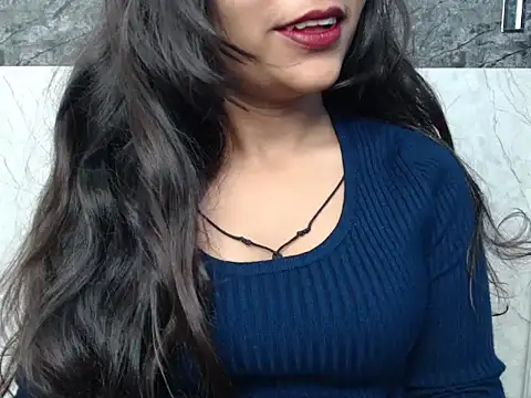 Snapshot of Sweey_Bebo chatting on 13, 11, 2025 Sweey Bebo online show from 13, 11, 2025