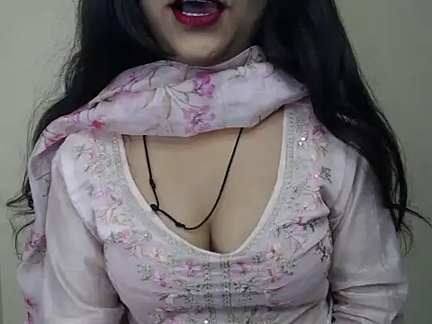 Snapshot of Sweey_Bebo chatting on 25, 11, 2025 Sweey Bebo online show from 25, 11, 2025