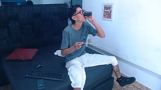 Daniel delux  online show from 7, 10, 2025