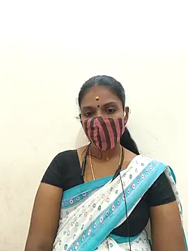 Snapshot of Tamil_Yalini12 chatting on 10, 10, 2025 Tamil Yalini12 online show from 10, 10, 2025