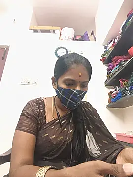 Snapshot of Tamil_Yalini12 chatting on 9, 7, 2026 Tamil Yalini12 online show from 9, 7, 2026