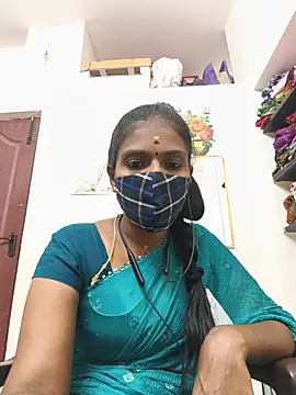 Snapshot of Tamil_Yalini12 chatting on 10, 7, 2026 Tamil Yalini12 online show from 10, 7, 2026