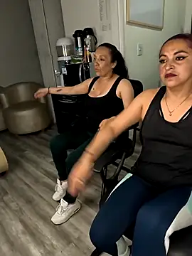 Snapshot of Alisson_Stonee chatting on 10, 4, 2026 Alisson Stonee online show from 10, 4, 2026