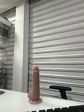 Snapshot of Alisson_Stonee chatting on 19, 4, 2026 Alisson Stonee online show from 19, 4, 2026