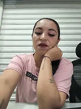 Snapshot of Alisson_Stonee chatting on 17, 6, 2026 Alisson Stonee online show from 17, 6, 2026