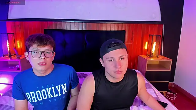 Boy2Boy Aheat online show from 26, 9, 2025