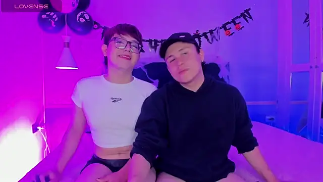 Boy2Boy Aheat online show from 17, 10, 2025