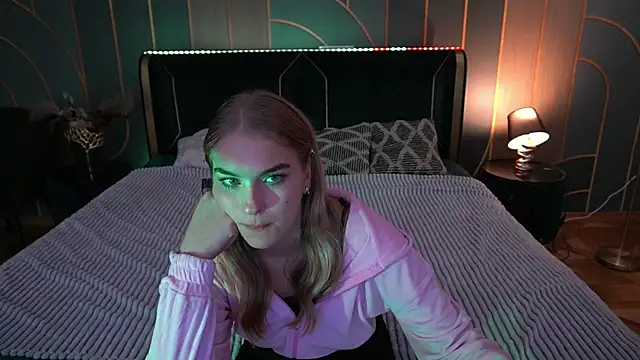 AlinaLiii online show from 17, 11, 2025