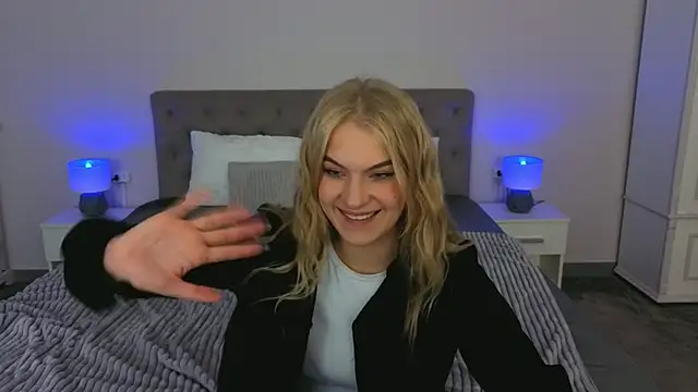 Snapshot of AlinaLiii chatting on 25, 4, 2026 AlinaLiii online show from 25, 4, 2026