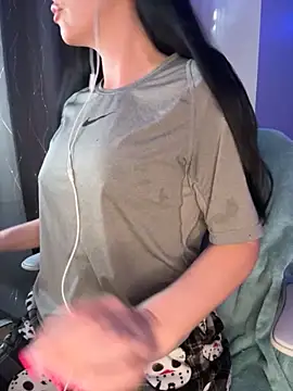 Snapshot of MaciiMayy chatting on 9, 5, 2026 MaciiMayy online show from 9, 5, 2026