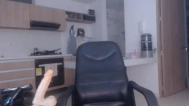 Snapshot of LovePaula chatting on 9, 2, 2026 LovePaula online show from 9, 2, 2026