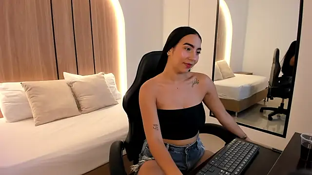 olivia willoow online show from 14, 12, 2025