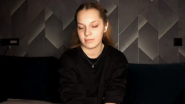 FoxLina online show from 20, 10, 2025