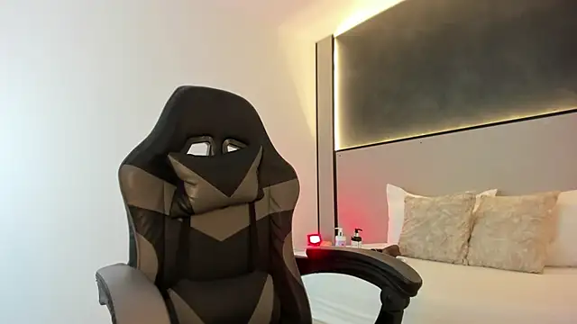 zoee zi online show from 19, 11, 2025