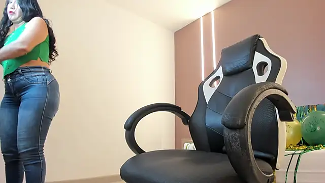 Snapshot of zoee_zi chatting on 17, 3, 2026 zoee zi online show from 17, 3, 2026