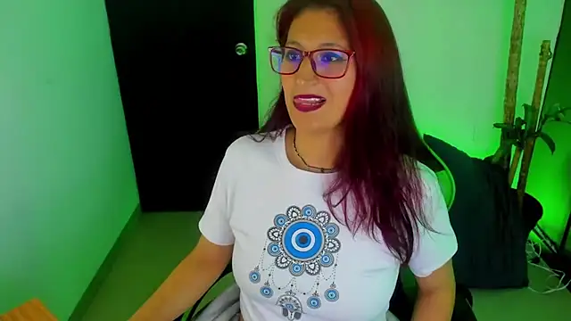 Snapshot of VictoriaSpenser chatting on 16, 11, 2025 VictoriaSpenser online show from 16, 11, 2025