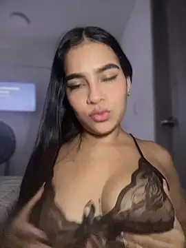 Snapshot of Valery_lux16 chatting on 5, 7, 2026 Valery lux16 online show from 5, 7, 2026