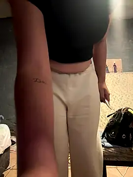 Snapshot of Lolalopez746 chatting on 21, 9, 2025 Lolalopez746 online show from 21, 9, 2025