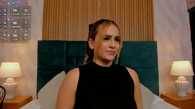 Amber kiss  online show from 24, 3, 2026