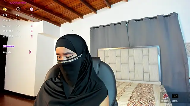 Snapshot of kalila_latif chatting on 15, 11, 2025 kalila latif online show from 15, 11, 2025