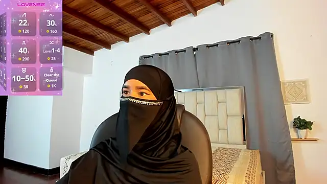 Snapshot of kalila_latif chatting on 17, 11, 2025 kalila latif online show from 17, 11, 2025