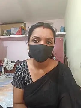 Snapshot of Tamil_Swathi chatting on 17, 4, 2026 Tamil Swathi online show from 17, 4, 2026