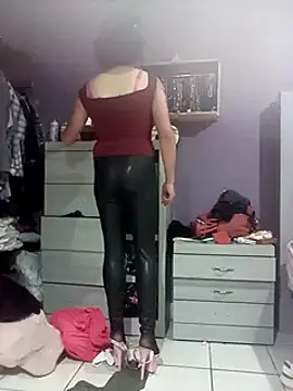 Snapshot of transreyna chatting on 29, 9, 2025 transreyna online show from 29, 9, 2025