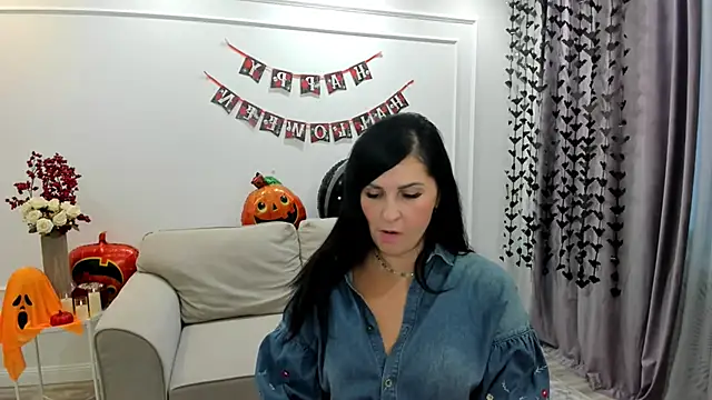 Moon Veloure1 online show from 16, 10, 2025