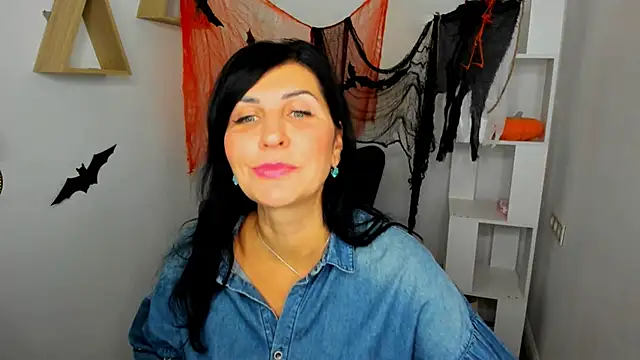 Moon Veloure1 online show from 30, 10, 2025