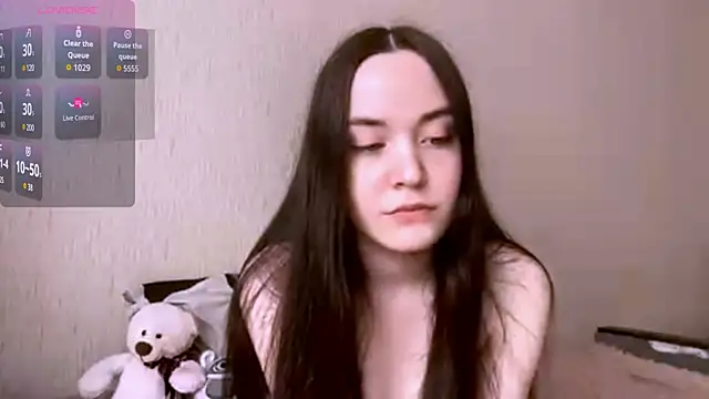 Snapshot of VividSienna chatting on 13, 4, 2026 VividSienna online show from 13, 4, 2026