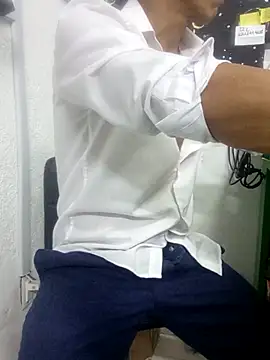 Snapshot of HungHangup chatting on 14, 10, 2025 HungHangup online show from 14, 10, 2025