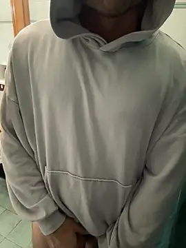 Snapshot of giovan2020 chatting on 30, 10, 2025 giovan2020 online show from 30, 10, 2025