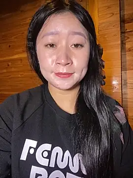 Snapshot of violet-00 chatting on 4, 11, 2025 violet-00 online show from 4, 11, 2025