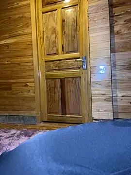 Snapshot of violet-00 chatting on 14, 11, 2025 violet-00 online show from 14, 11, 2025