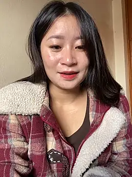 Snapshot of violet-00 chatting on 15, 11, 2025 violet-00 online show from 15, 11, 2025