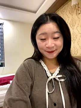 Snapshot of violet-00 chatting on 18, 11, 2025 violet-00 online show from 18, 11, 2025