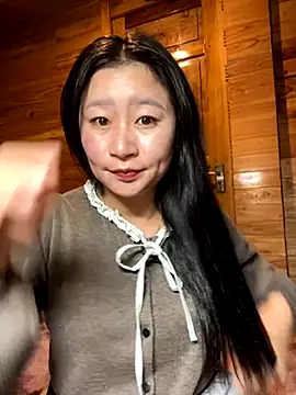 Snapshot of violet-00 chatting on 29, 11, 2025 violet-00 online show from 29, 11, 2025