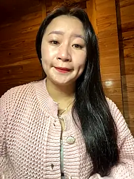 Snapshot of violet-00 chatting on 15, 12, 2025 violet-00 online show from 15, 12, 2025