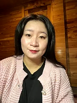 Snapshot of violet-00 chatting on 16, 12, 2025 violet-00 online show from 16, 12, 2025